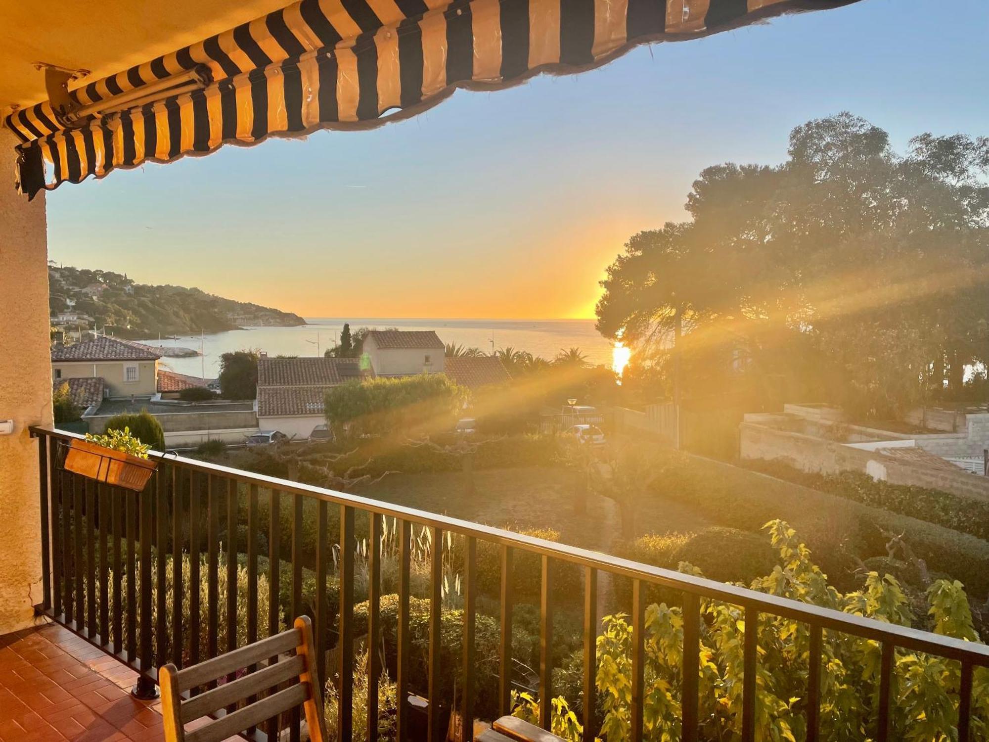 Appartement Cosy Vue Mer A 50 M De La Plage - Refait A Neuf Et Climatise Le Pradet Zewnętrze zdjęcie